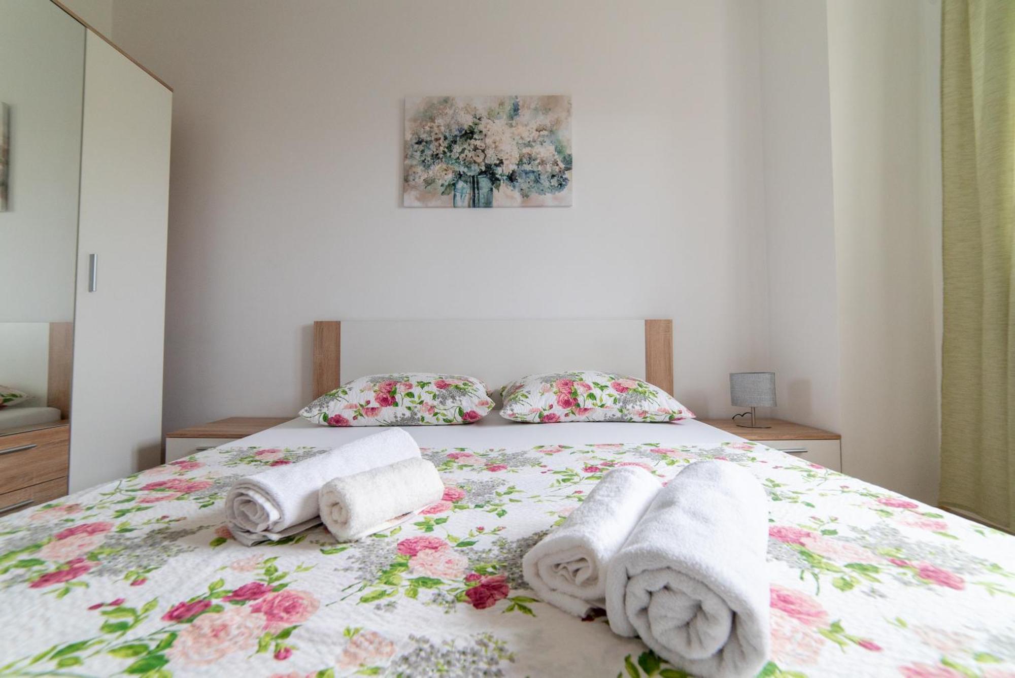 Mario Apartment Vir Ngoại thất bức ảnh