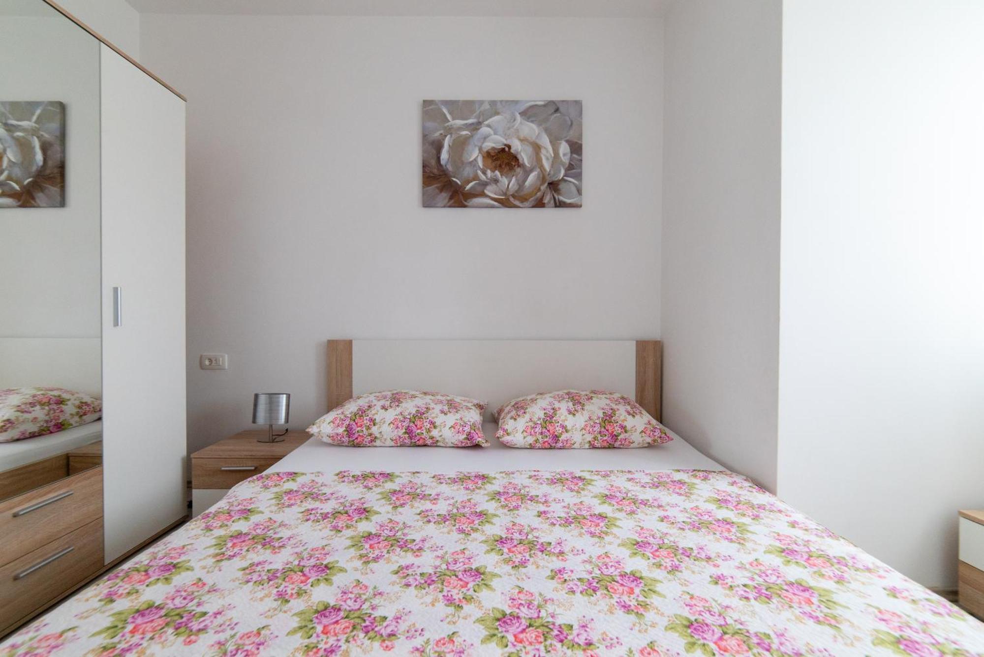Mario Apartment Vir Ngoại thất bức ảnh