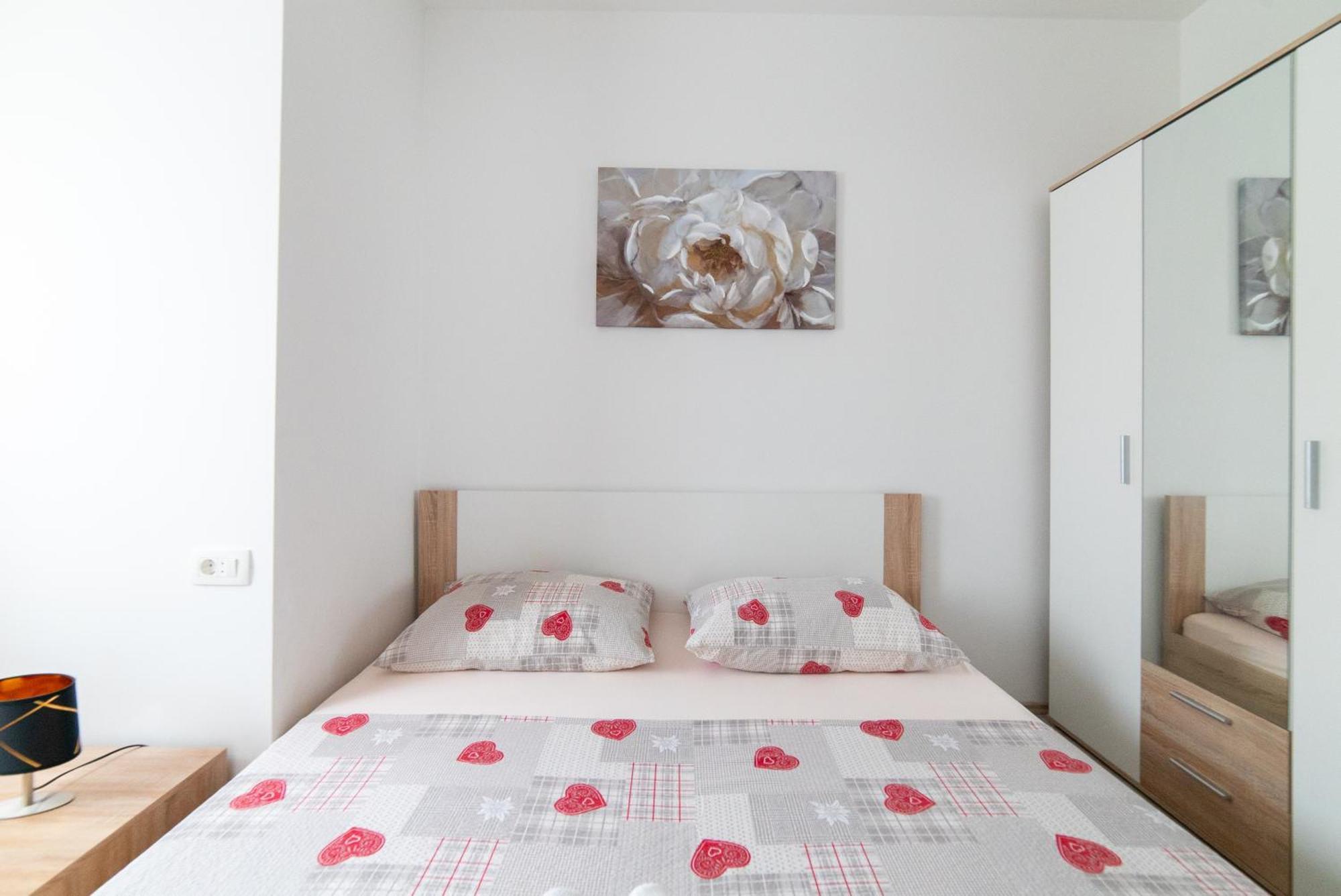 Mario Apartment Vir Ngoại thất bức ảnh
