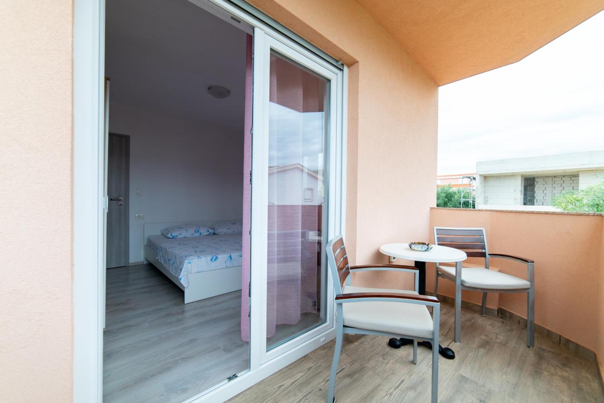 Mario Apartment Vir Ngoại thất bức ảnh