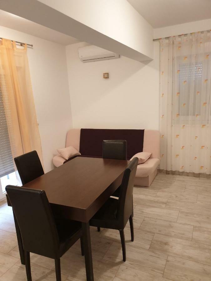 Mario Apartment Vir Ngoại thất bức ảnh
