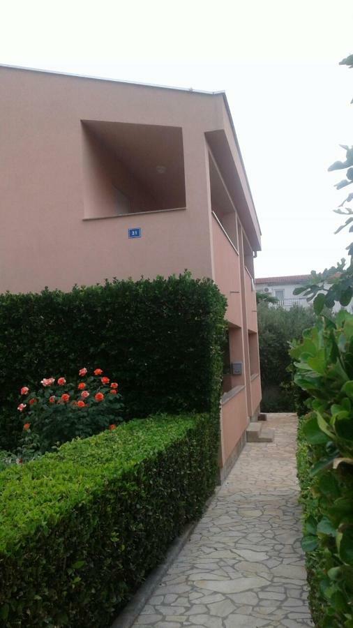 Mario Apartment Vir Ngoại thất bức ảnh