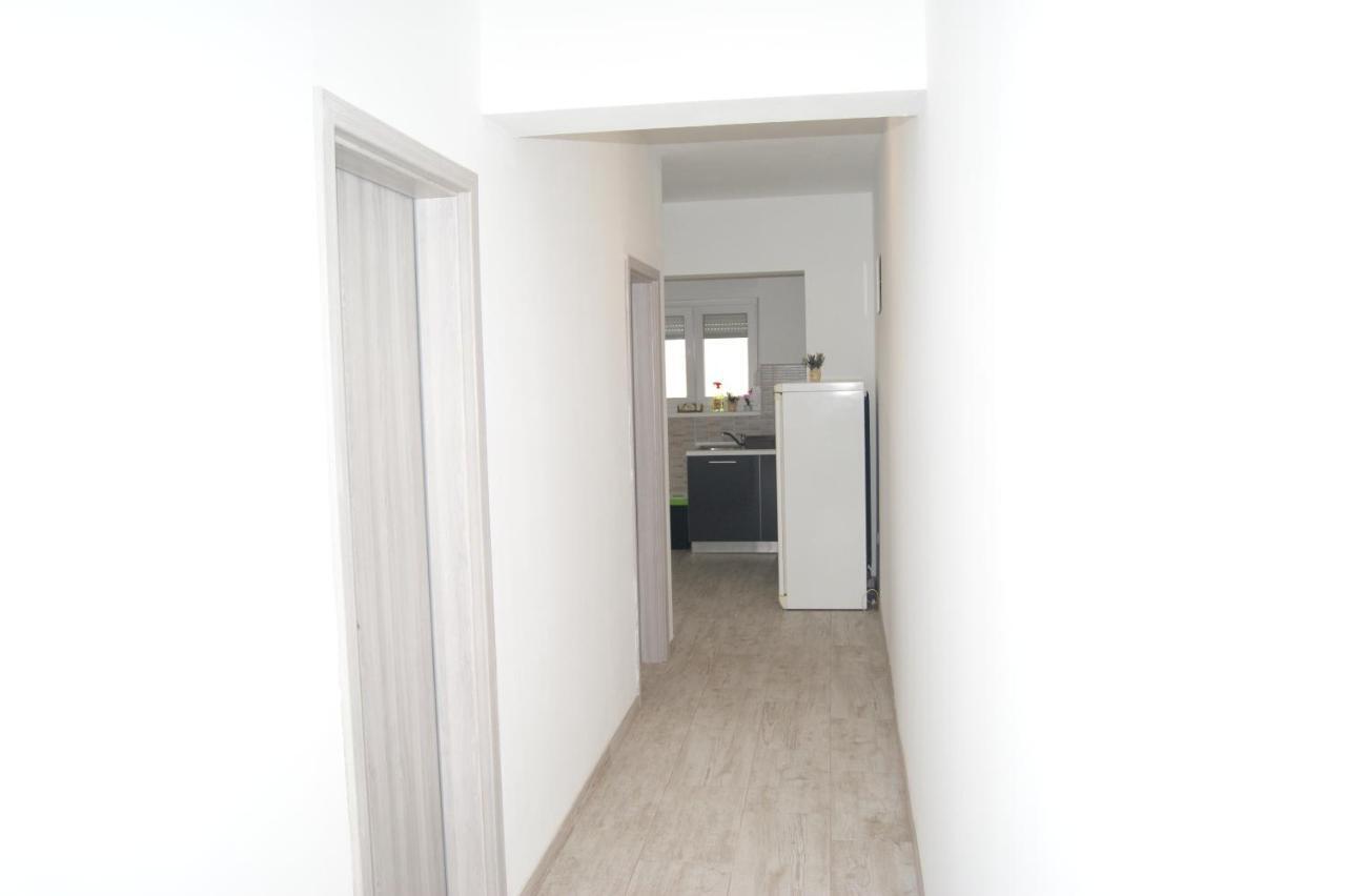 Mario Apartment Vir Ngoại thất bức ảnh